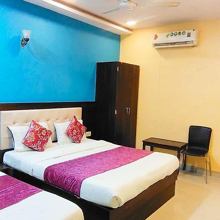 Hotel Golden Galaxy - Santacruz East Bombay Extérieur photo