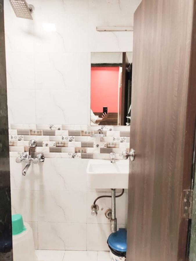 Hotel Golden Galaxy - Santacruz East Bombay Extérieur photo