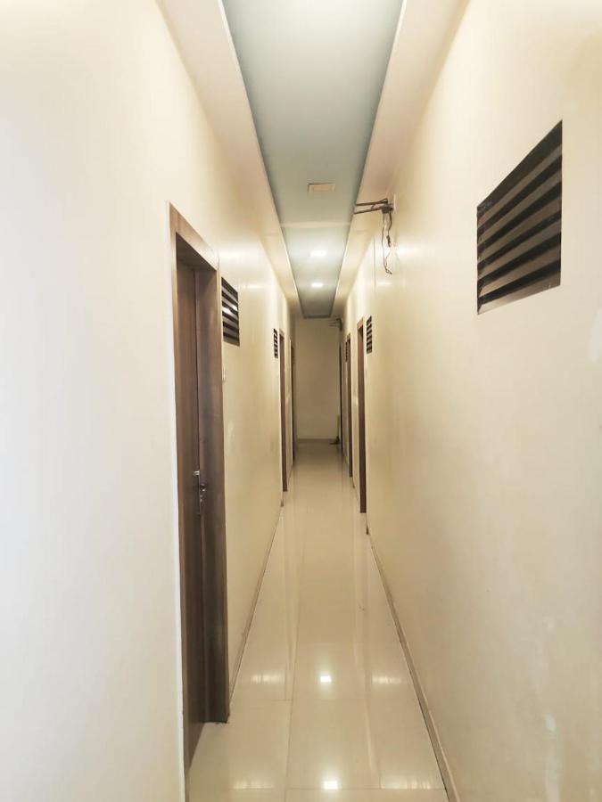 Hotel Golden Galaxy - Santacruz East Bombay Extérieur photo
